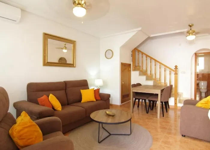 Casa Con Piscina En Banos De Europa,