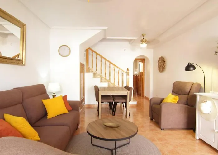 Casa Con Piscina En Banos De Europa, Hébergement de vacances Torrevieja