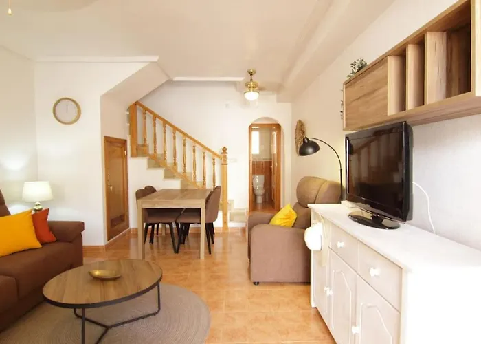 Casa Con Piscina En Banos De Europa, *