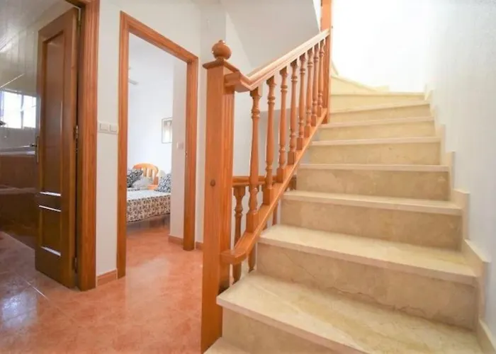 Casa Con Piscina En Banos De Europa,