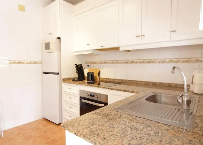 Casa Con Piscina En Banos De Europa, Hébergement de vacances