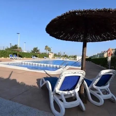Casa Con Piscina En Banos De Europa, * 또레비에하