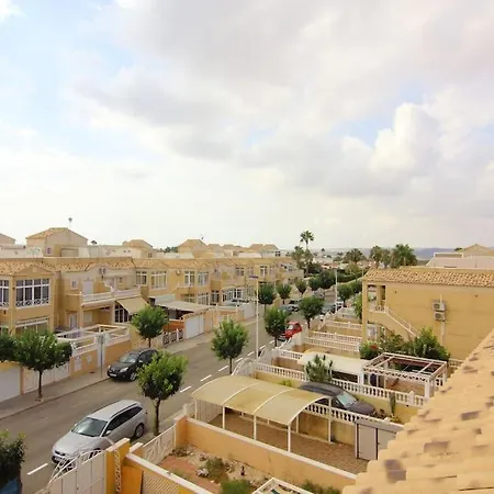 Casa Con Piscina En Banos De Europa, Ferienhaus