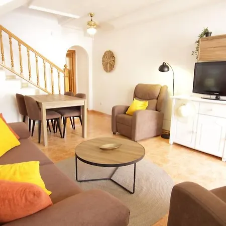 Casa Con Piscina En Banos De Europa, Hébergement de vacances Torrevieja