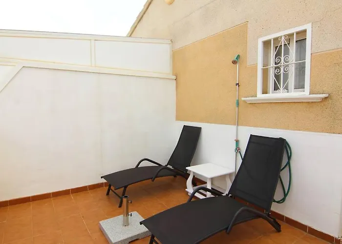 Casa Con Piscina En Banos De Europa,