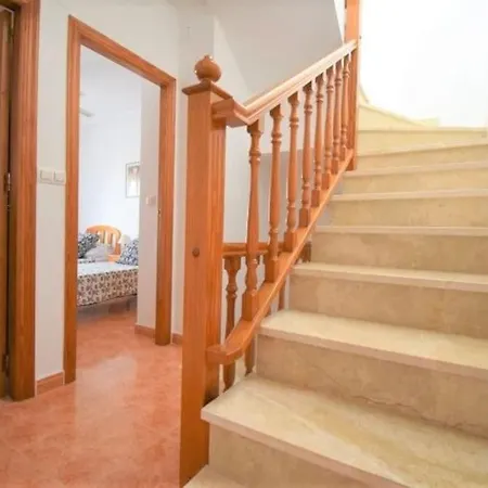 Casa Con Piscina En Banos De Europa,