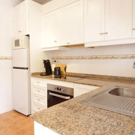 Casa Con Piscina En Banos De Europa, Vakantiehuis